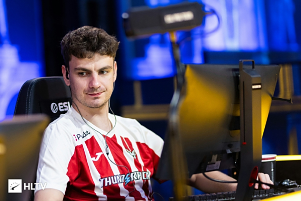 得热刺在边 得热刺在边